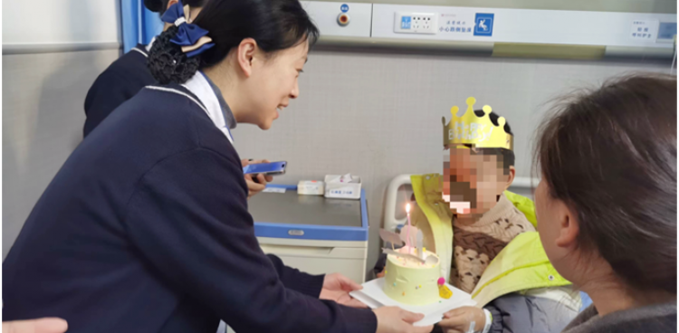 醫(yī)德醫(yī)風(fēng)｜醫(yī)者的生日祝福溫暖6歲患兒
