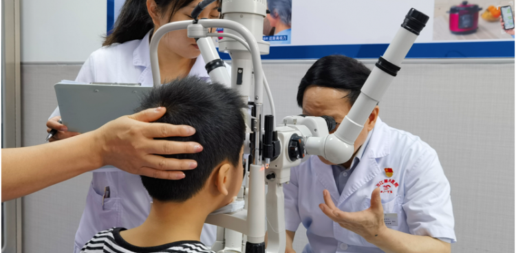 “飛白”助6歲先天性白內(nèi)障患兒恢復(fù)視力