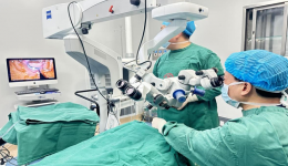 眼科學術會：梁遠波教授指導我院青光眼團隊演示“三重引流機制青光眼引流器植入”新技術