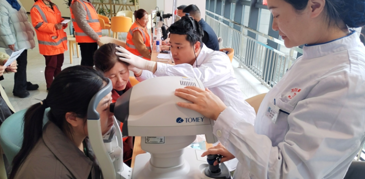 学雷锋，做志愿！共护视力和听力健康