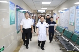 经开区党工委书记余青根来我院调研