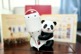 这份珍贵的纪念品，承载着患者对医护的信任和激励
