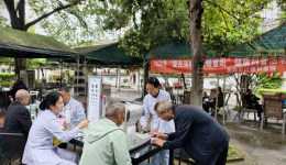 重阳敬老，我院开展眼健康科普服务